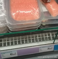 Цены на продукты на в Париже, форель малосольная, в магазине